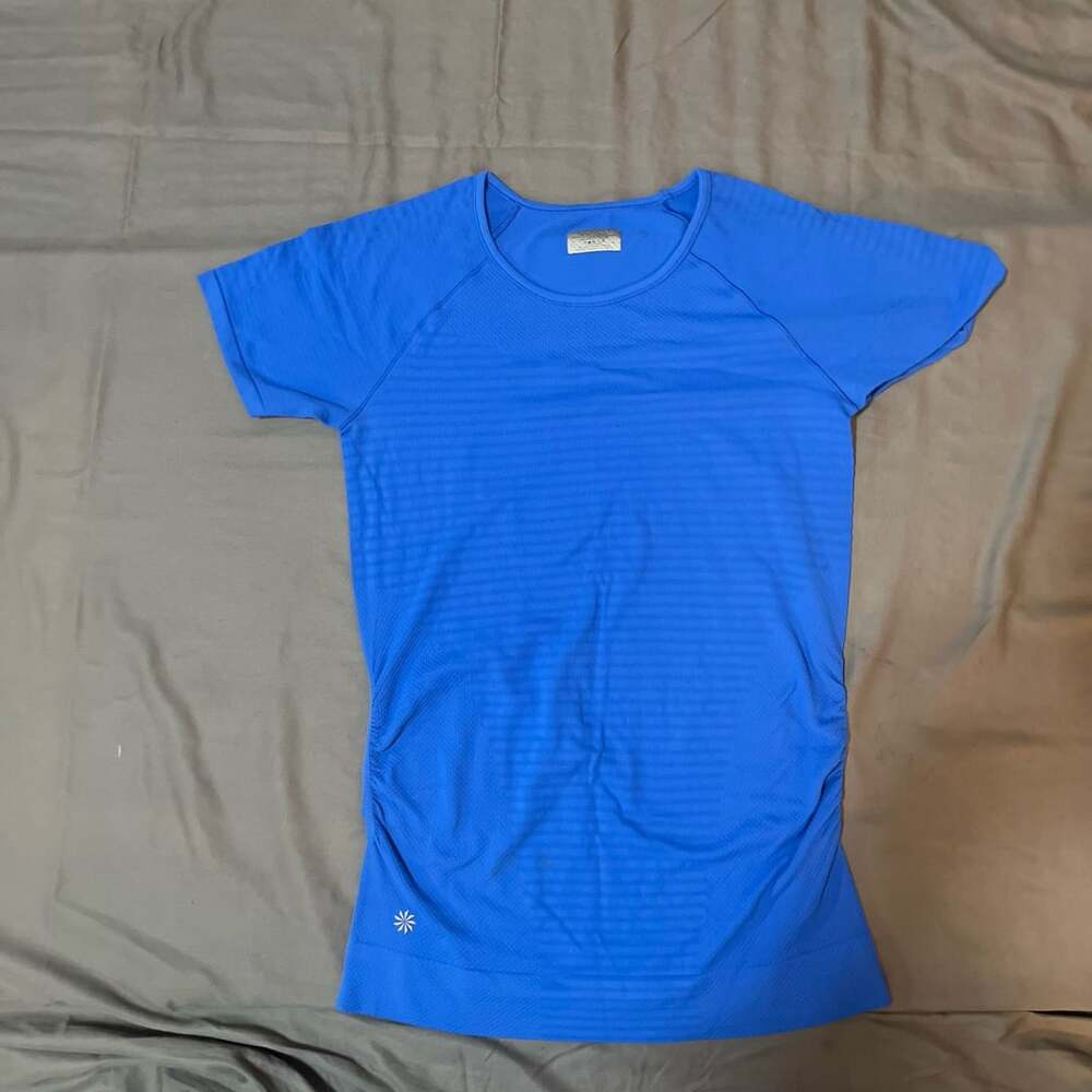 Athleta Seamless Short Sleeve T-Shirt Size L Blue